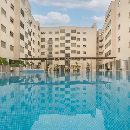 Apartamento Centrico Con Piscina, Temporada Apartment *